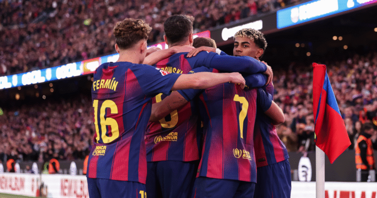 Le Barça corrige Bilbao pour son retour au Camp Nou et rejoint le Real en tête